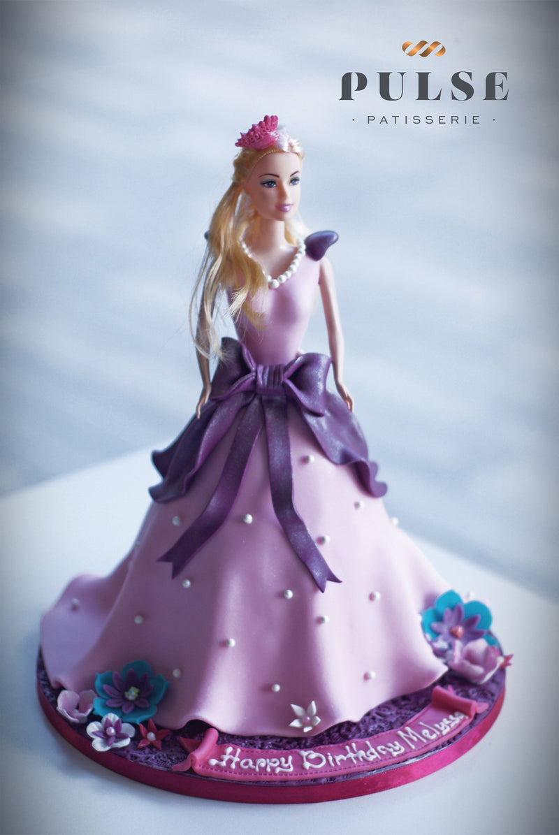 Barbie Floral Garden Cake 3kg : FlowersCakesOnline.com